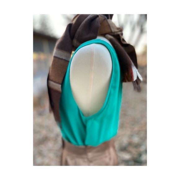 Kelly Green Wrap Tank Top Blouse Casual Athleisure - Picture 5 of 16